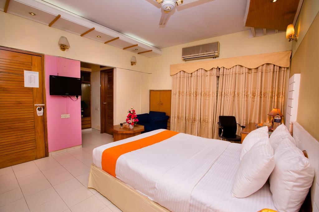 Hotel Golden Deer Dháka Exteriér fotografie